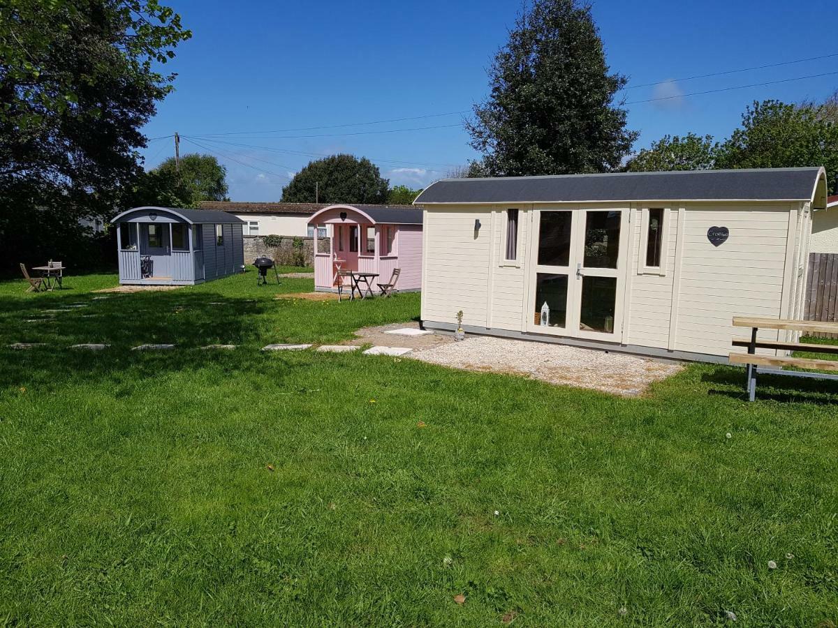 Acorn Camping And Caravan Park 란트윗메이어 외부 사진