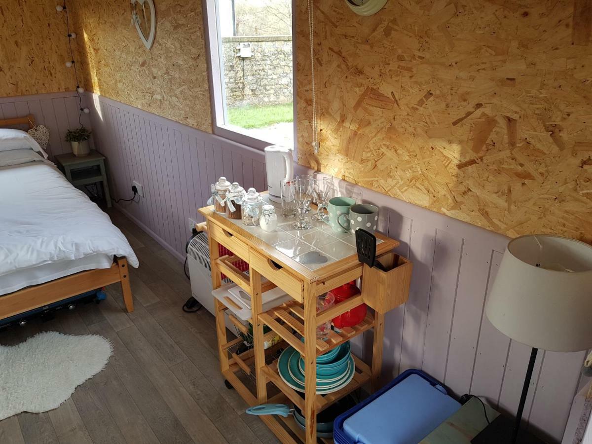 Acorn Camping And Caravan Park 란트윗메이어 외부 사진