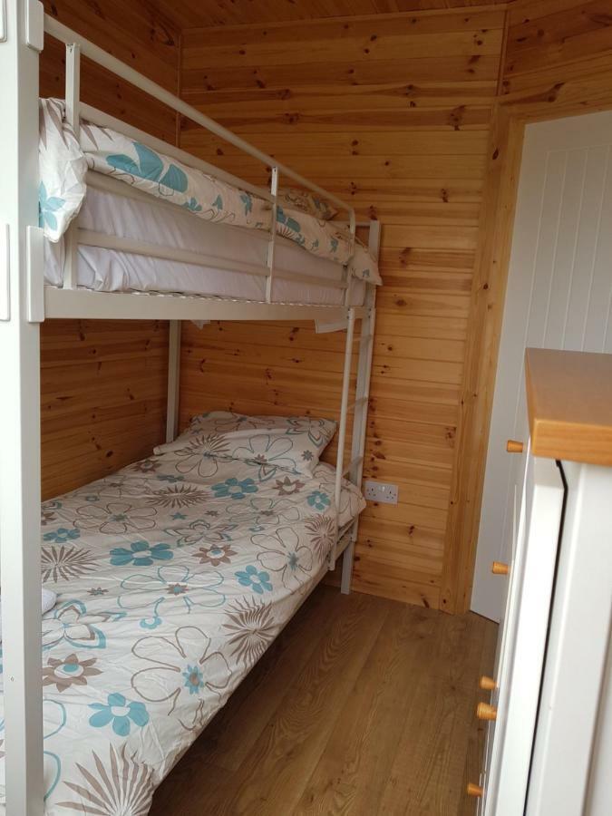 Acorn Camping And Caravan Park 란트윗메이어 외부 사진