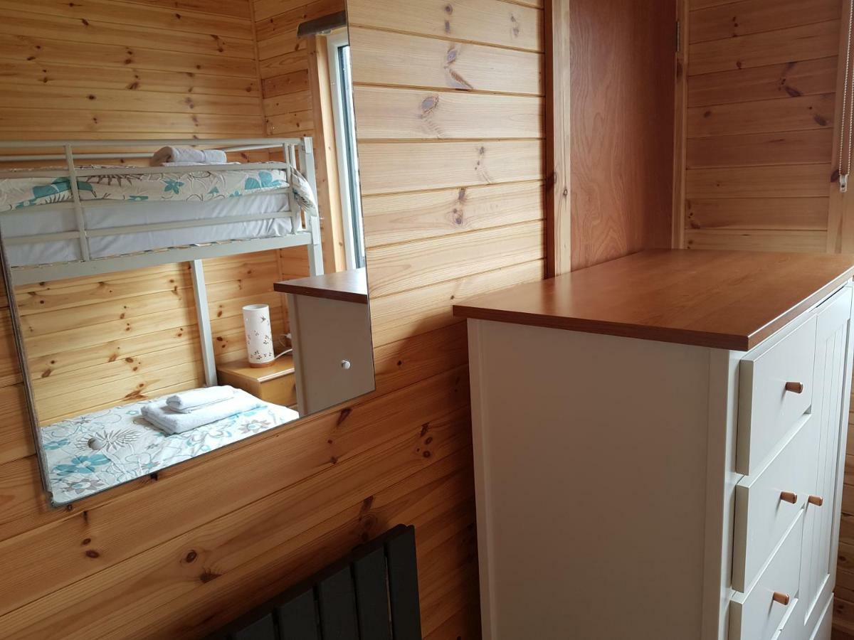 Acorn Camping And Caravan Park 란트윗메이어 외부 사진